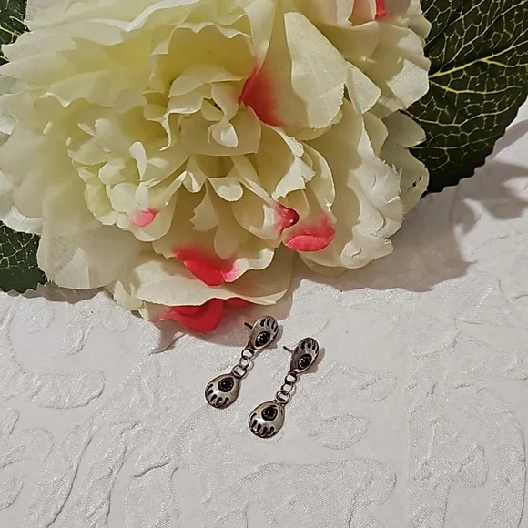 Handmade Onyx Sterling Bearpaw Earrings - Picture 5 of 5